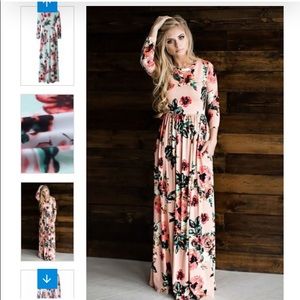 ❤️SOLD❤️Boutique Peach 🍑 Floral Maxi Dress